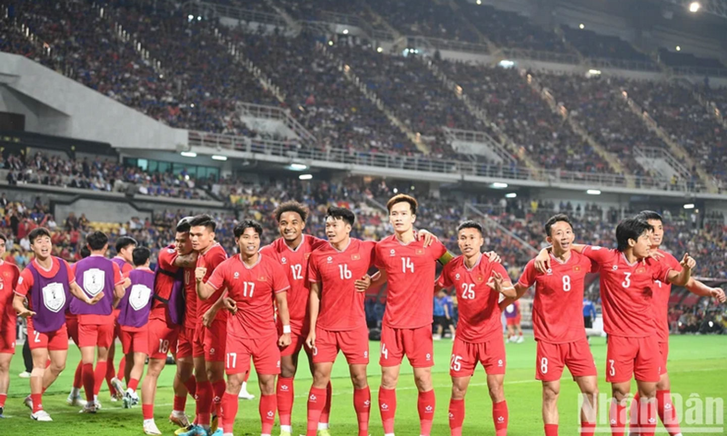 Đội tuyển Việt Nam ăn mừng chiến thắng trên sân nhà của Thái Lan tại chung kết ASEAN Cup 2024. (Ảnh: THÀNH ĐẠT)