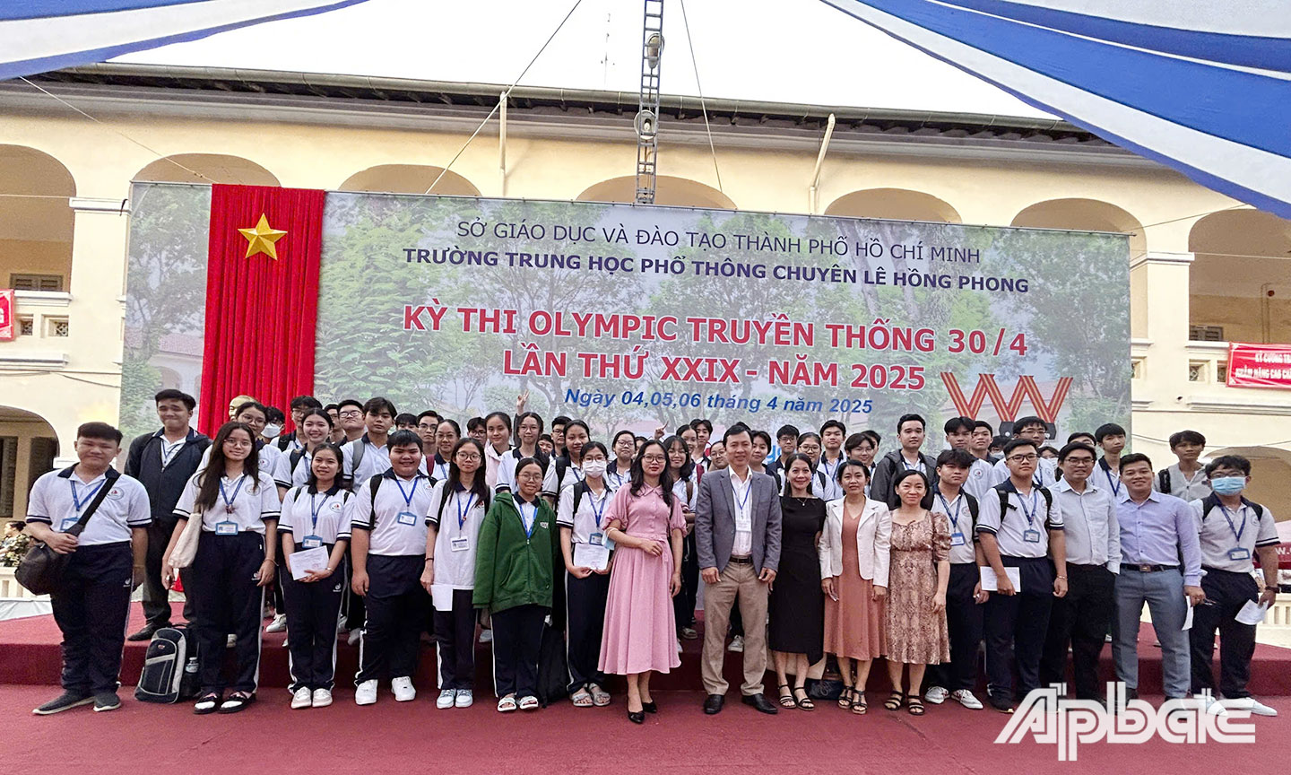  Đoàn Trường THPT Chuyên Tiền Giang