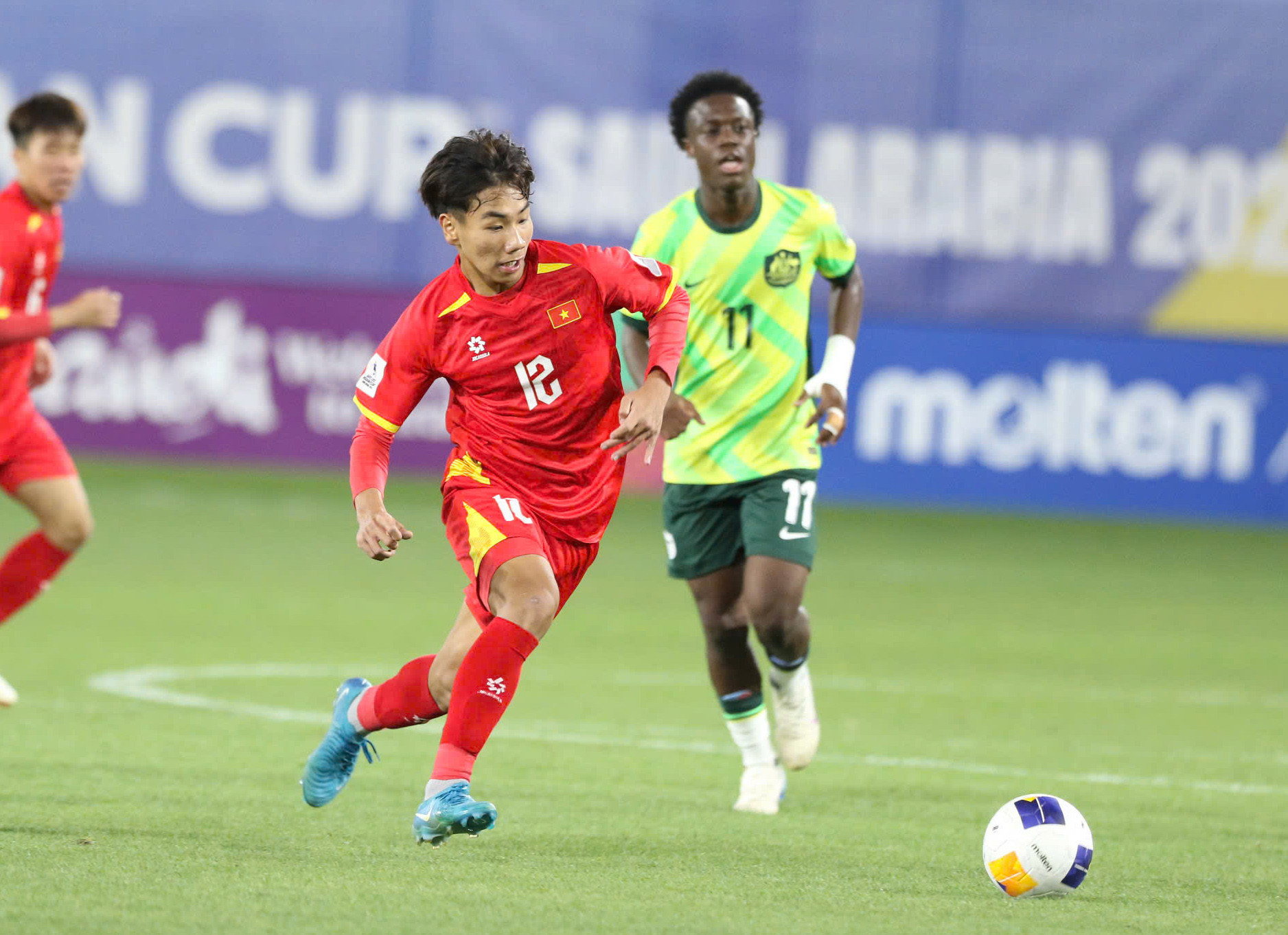 U17 Việt Nam cần khác biệt so với trận ra quân.