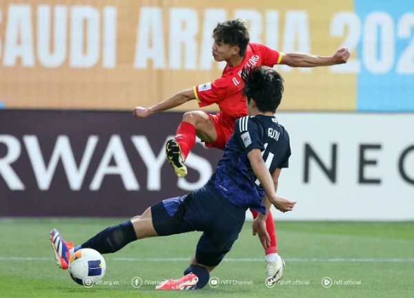 Những nỗ lực của U17 Việt Nam đã đem lại 1 trận hòa và rộng cửa vào tứ kết.