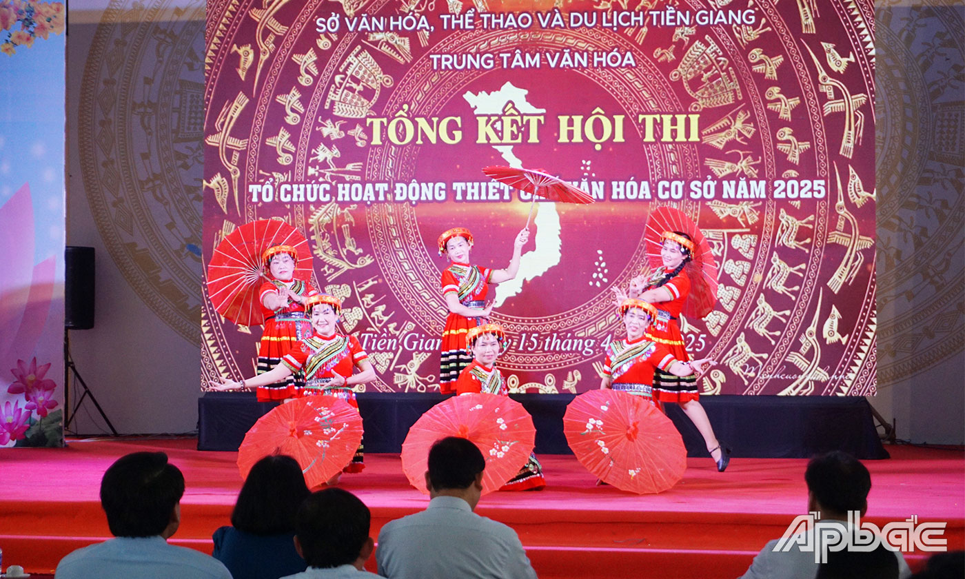 Tiết mục văn nghệ được trình diễn