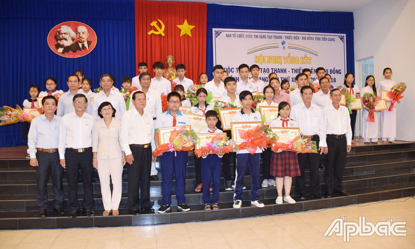 Hội nghị tổng kết Cuộc thi lần thứ XI, lần đầu tiên được tổ chức theo mô hình hai cấp.