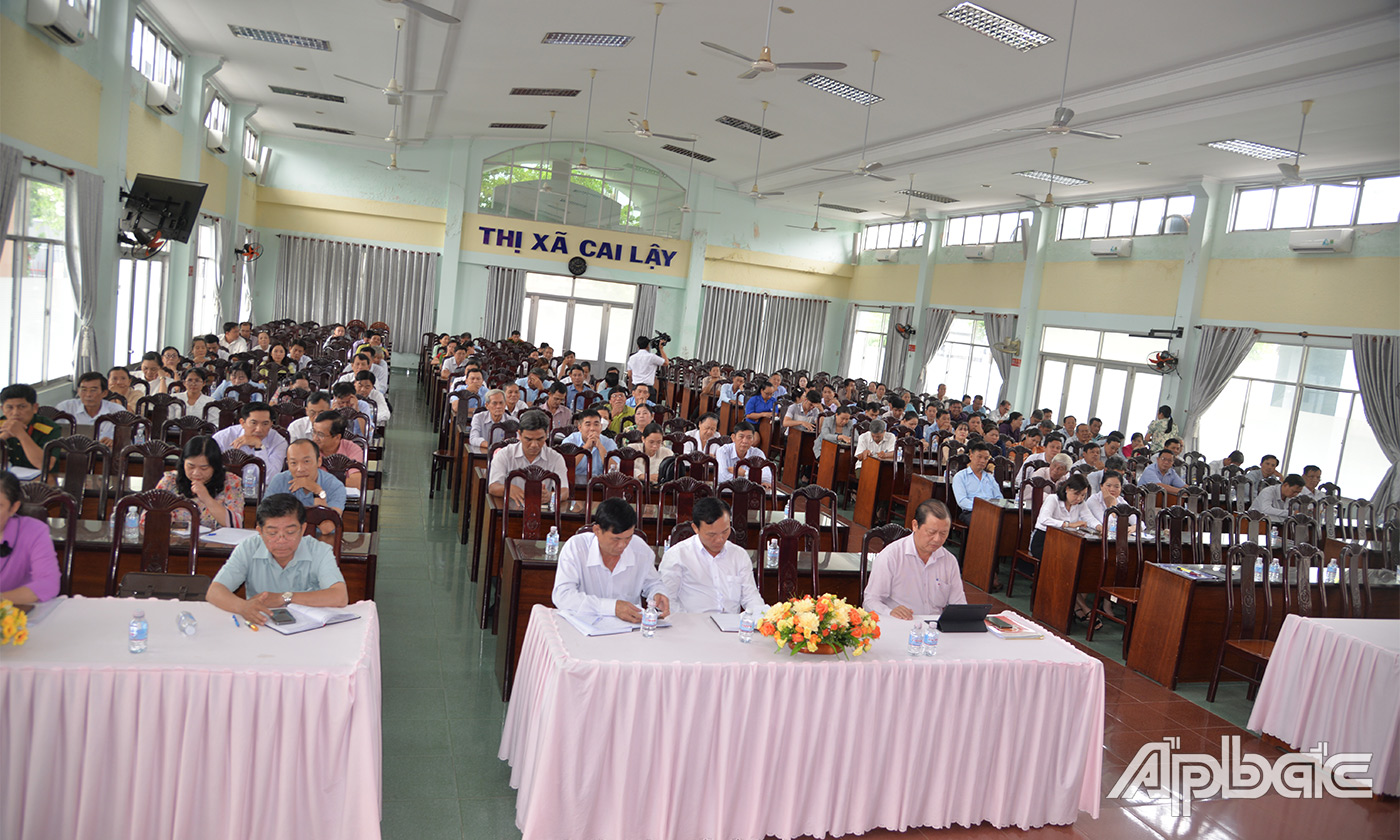 Quang cảnh buổi tiếp xúc