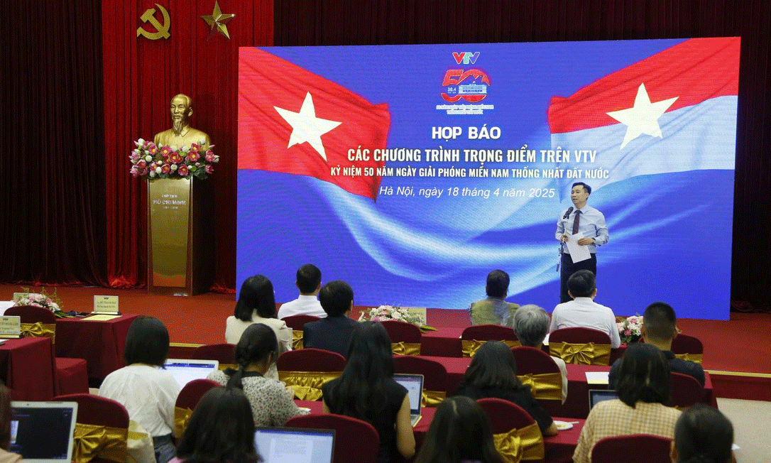 Ông Đỗ Thanh Hải, Phó TGĐ Đài Truyền hình Việt Nam giới thiệu về những điểm nhấn trong chuỗi chương trình kỷ nhiệm 50 năm Giải phóng miền Nam, thống nhất đất nước của VTV. Ảnh: VTV