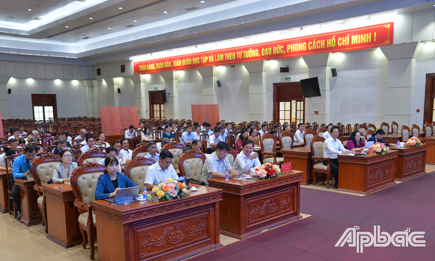Quang cảnh hội nghị