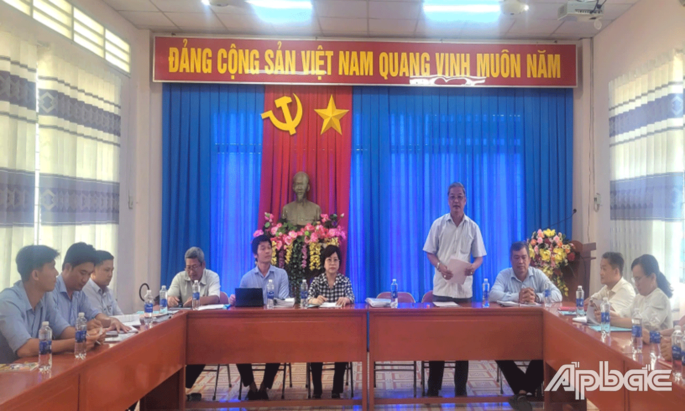 Huỳnh Văn Hải PCT UB MTTQ tỉnh biểu kết luận  tại buo63u làm việc xã Thới Sơn, TP Mỹ Tho.