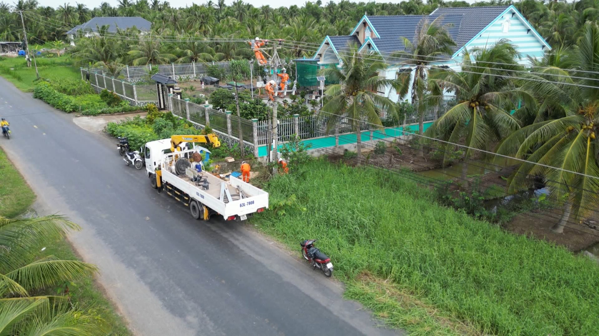 Phát triển lưới điện nông thôn trên địa bàn xã Tân Thới.