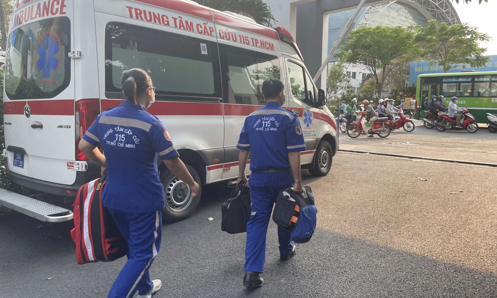 TP Hồ Chí Minh huy động 64 xe cứu thương của mạng lưới cấp cứu ngoại viện sẵn sàng ứng trực phục vụ lễ 30/4.