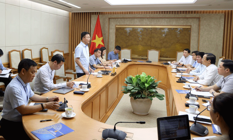 Phó Thủ tướng Lê Thành Long: Phải tổ chức kỳ thi thành công, an toàn, đạt mục tiêu đề ra - Ảnh: VGP/Đức Tuân