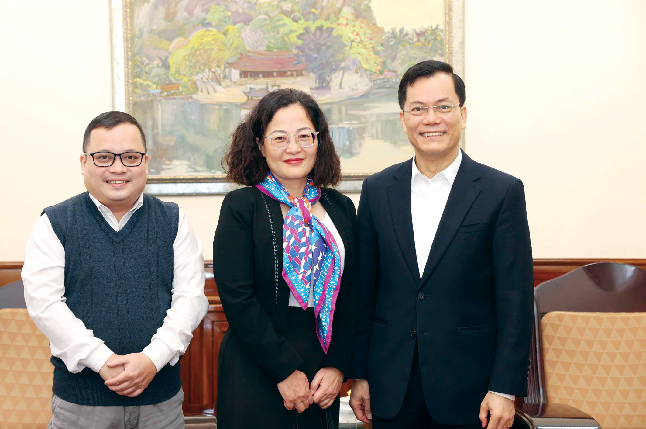 Chặng đường dài chuyển từ thù thành bạn