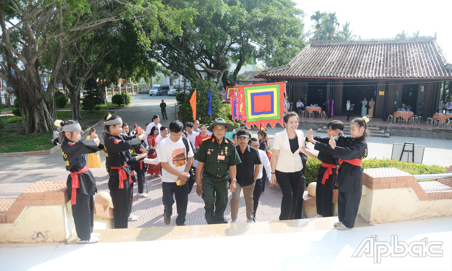 Để các di tích lịch sử - văn hóa là 
