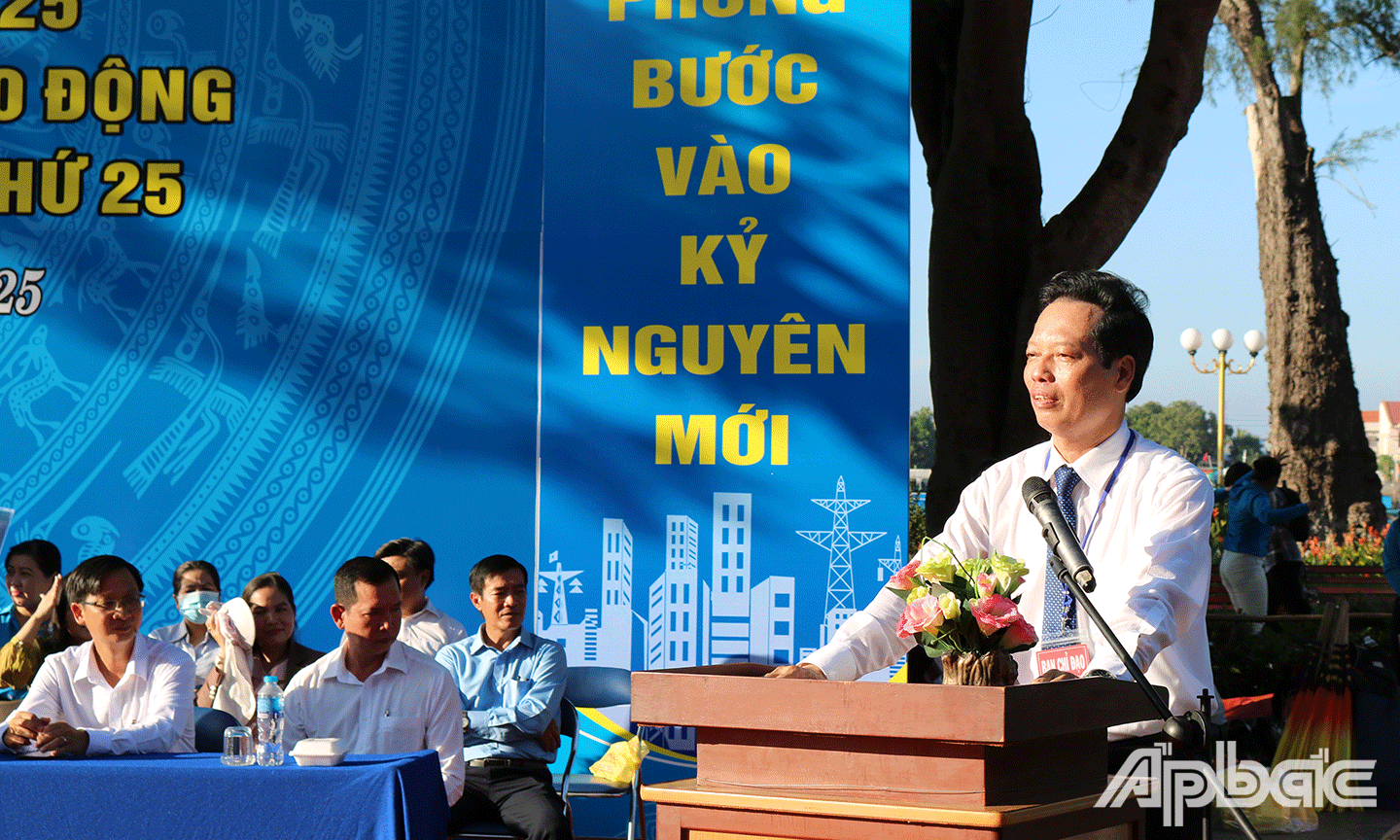 Đồng chí Nguyễn Thành Diệu phát biểu tại buổi lễ