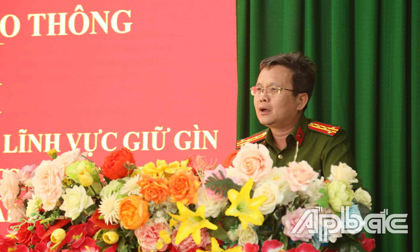 Đại tá Nguyễn Minh Tân, Phó Giám đốc Công an Tiền Giang phát biểu tại hội nghị.