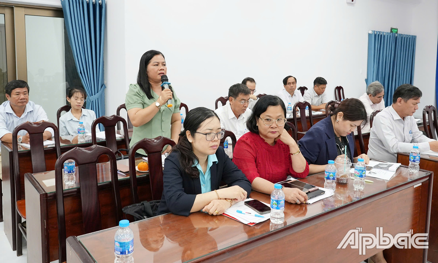 Lãnh đạo Sở GD-ĐT phát biểu về công tác PCTH thuốc lá trong cơ sở giáo dục
