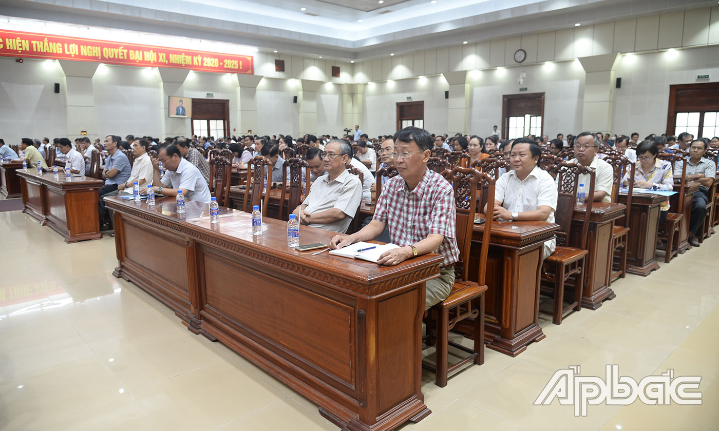 Đại biểu dự tại Hội trường Ấp Bắc, tỉnh Tiền Giang.