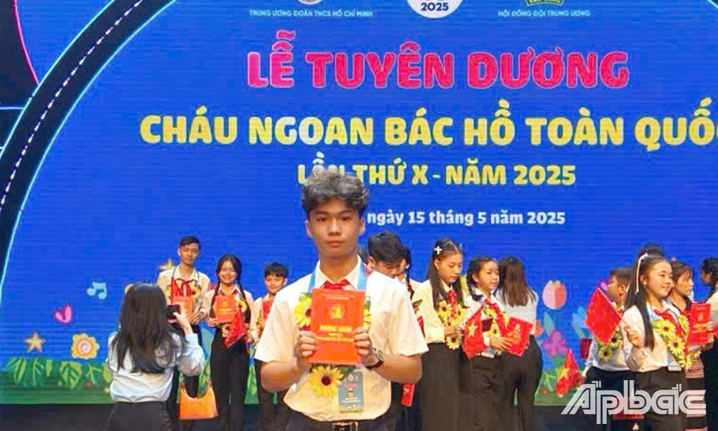 Em Phùng Phước Thịnh vừa đạt danh hiệu Cháu ngoan Bác Hồ toàn quốc lần thứ X - năm 2025, vừa đạt giải thưởng Kim Đồng năm học 2024-205
