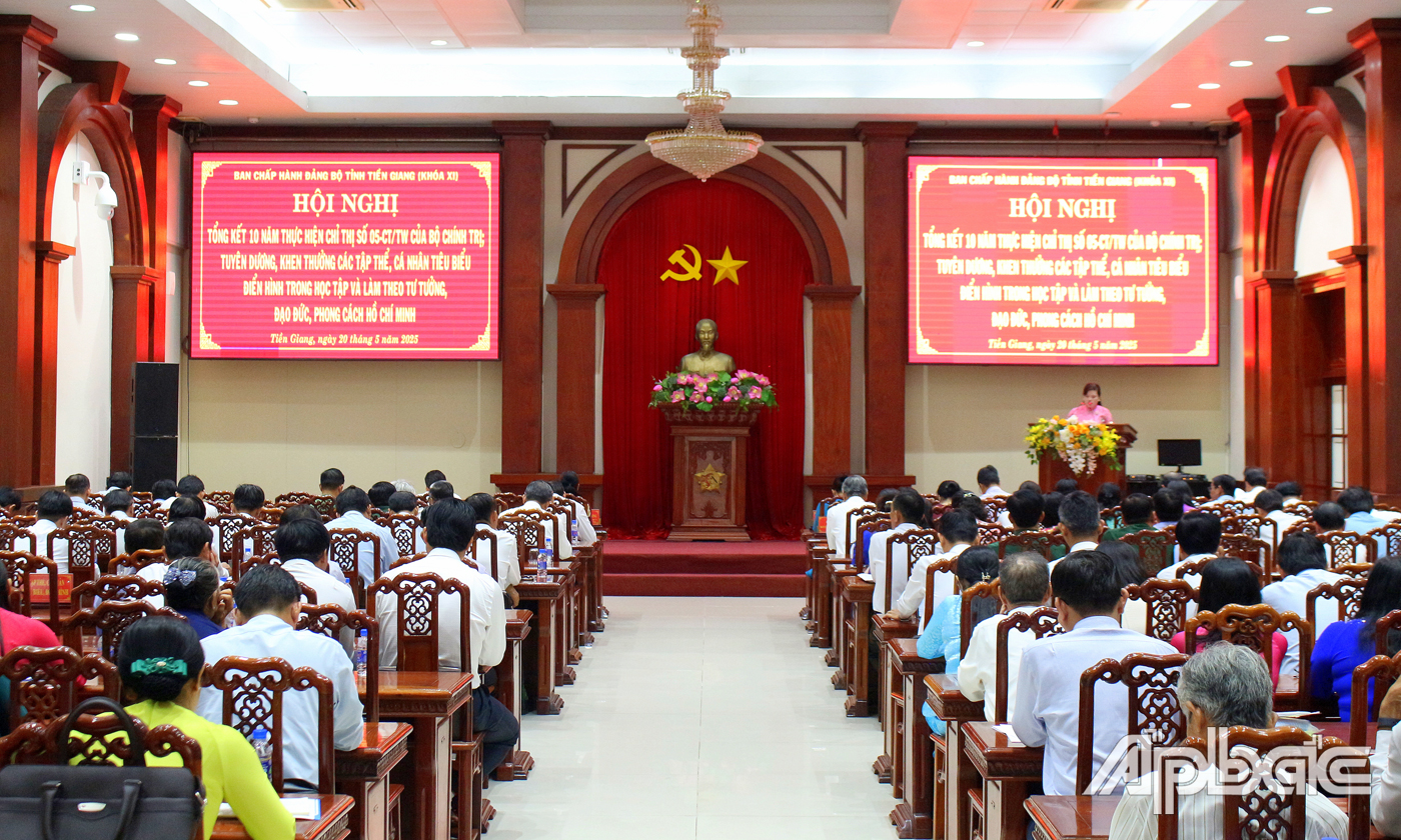 Quang cảnh hội nghị.