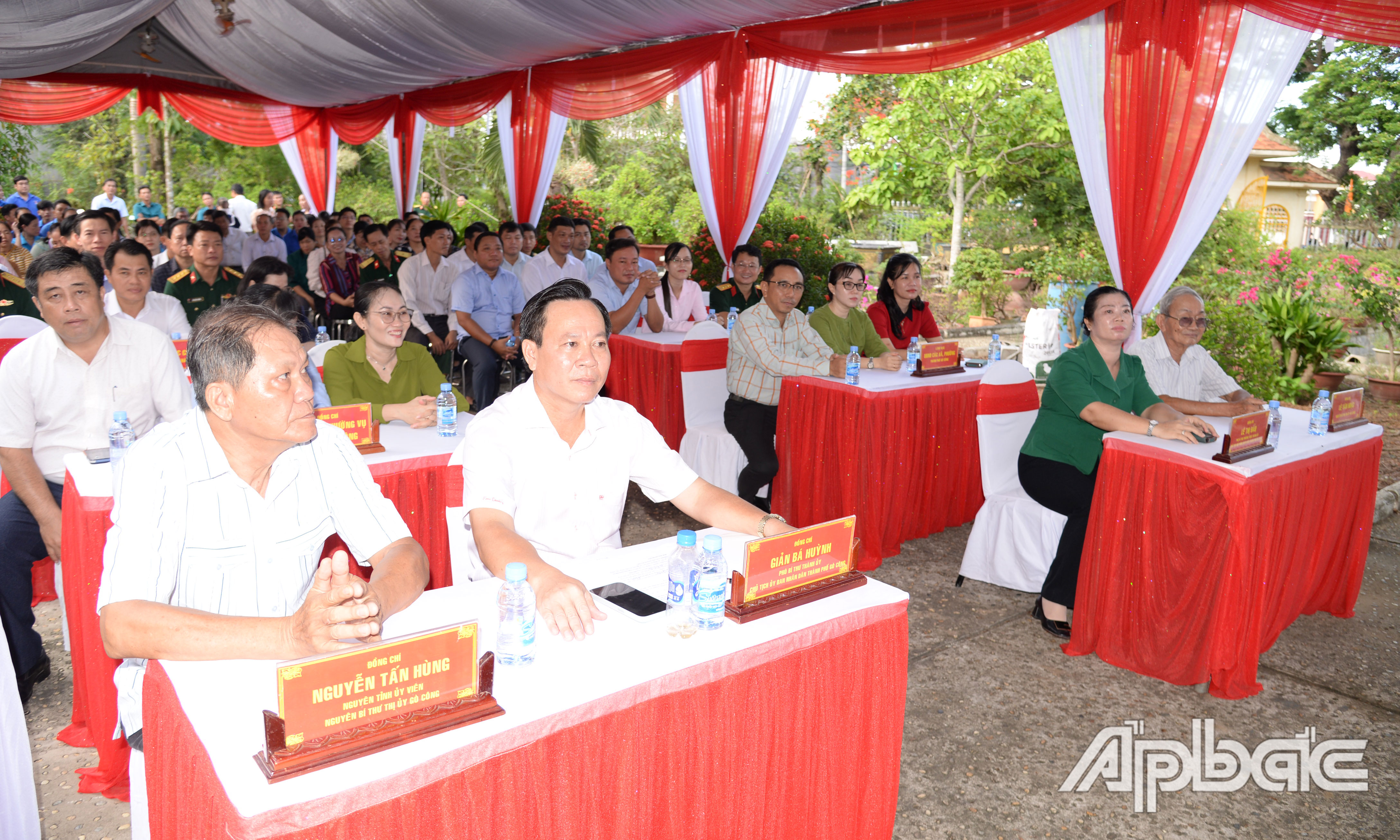 Các đại biểu dự Lễ phát động.
