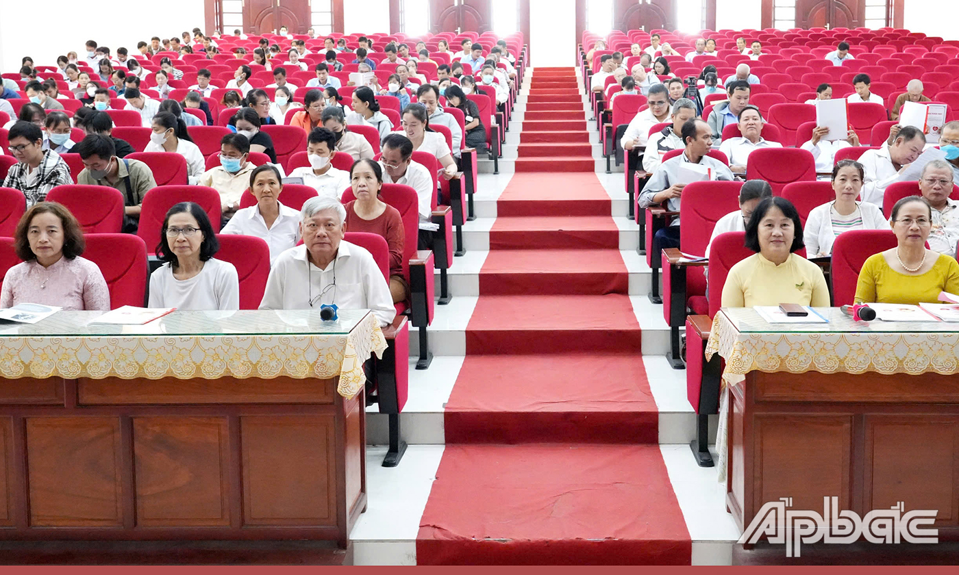 Quang cảnh hội nghị