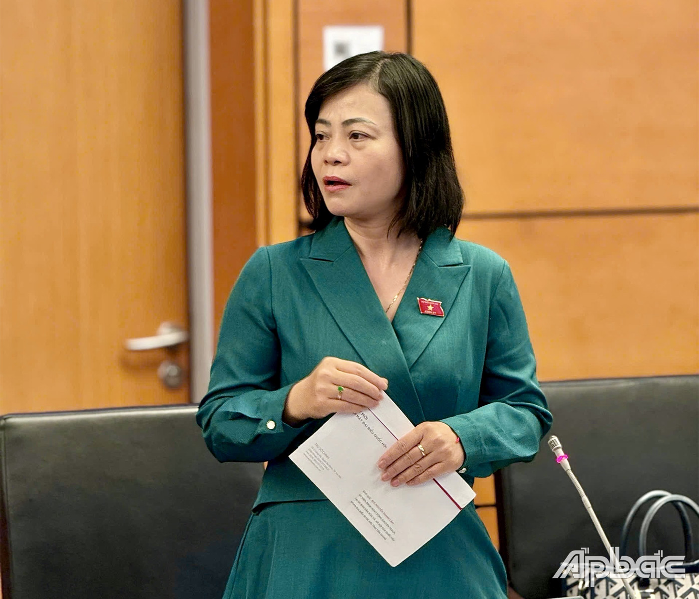 Đại biểu Nguyễn Thanh Cầm phát biểu thảo luận tại tổ