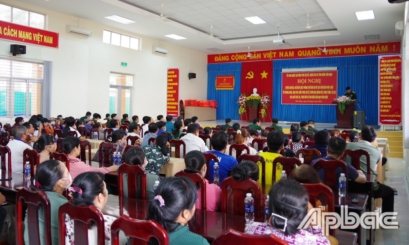 Quang cảnh hội nghị.