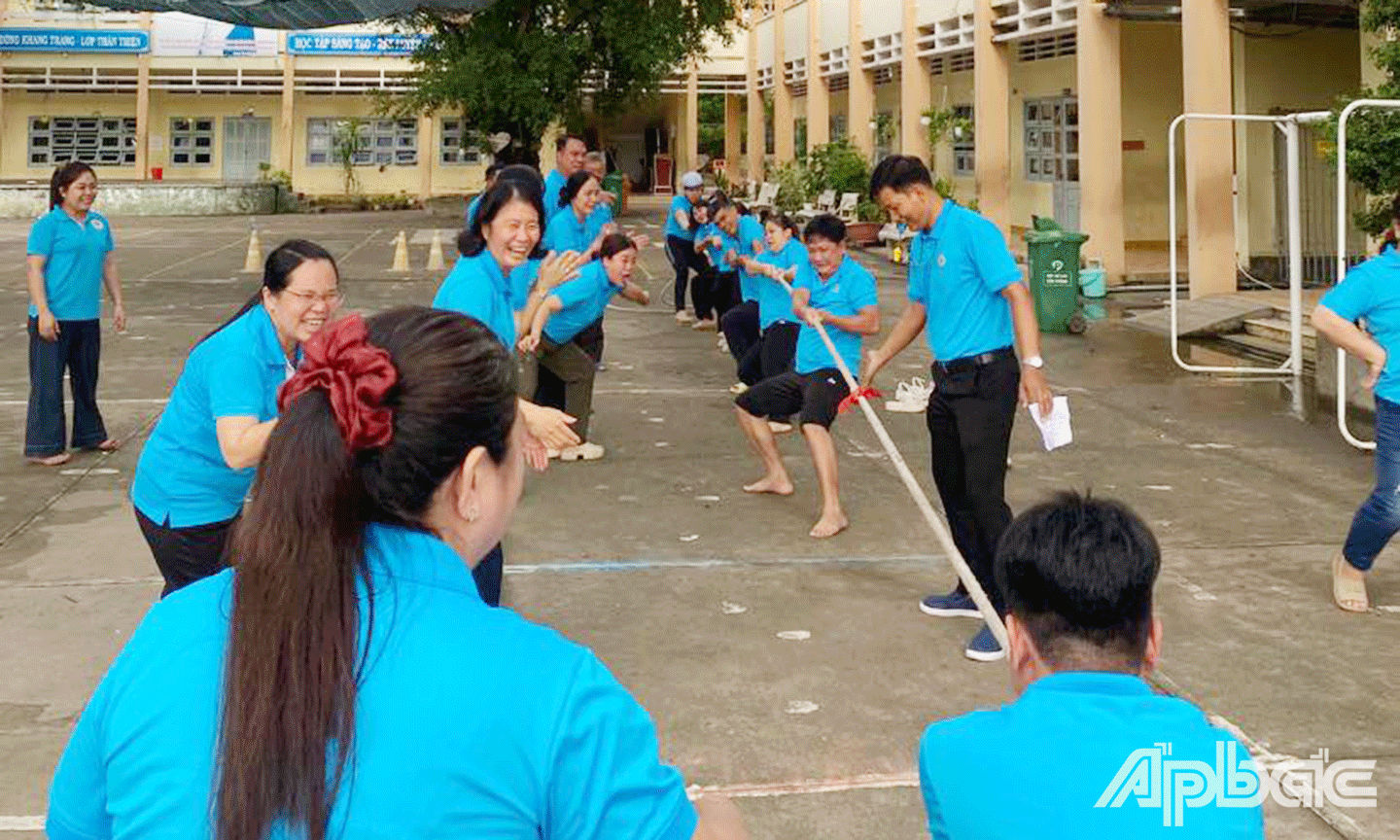 hội thao, hội thi công nhân, viên chức, lao động. 