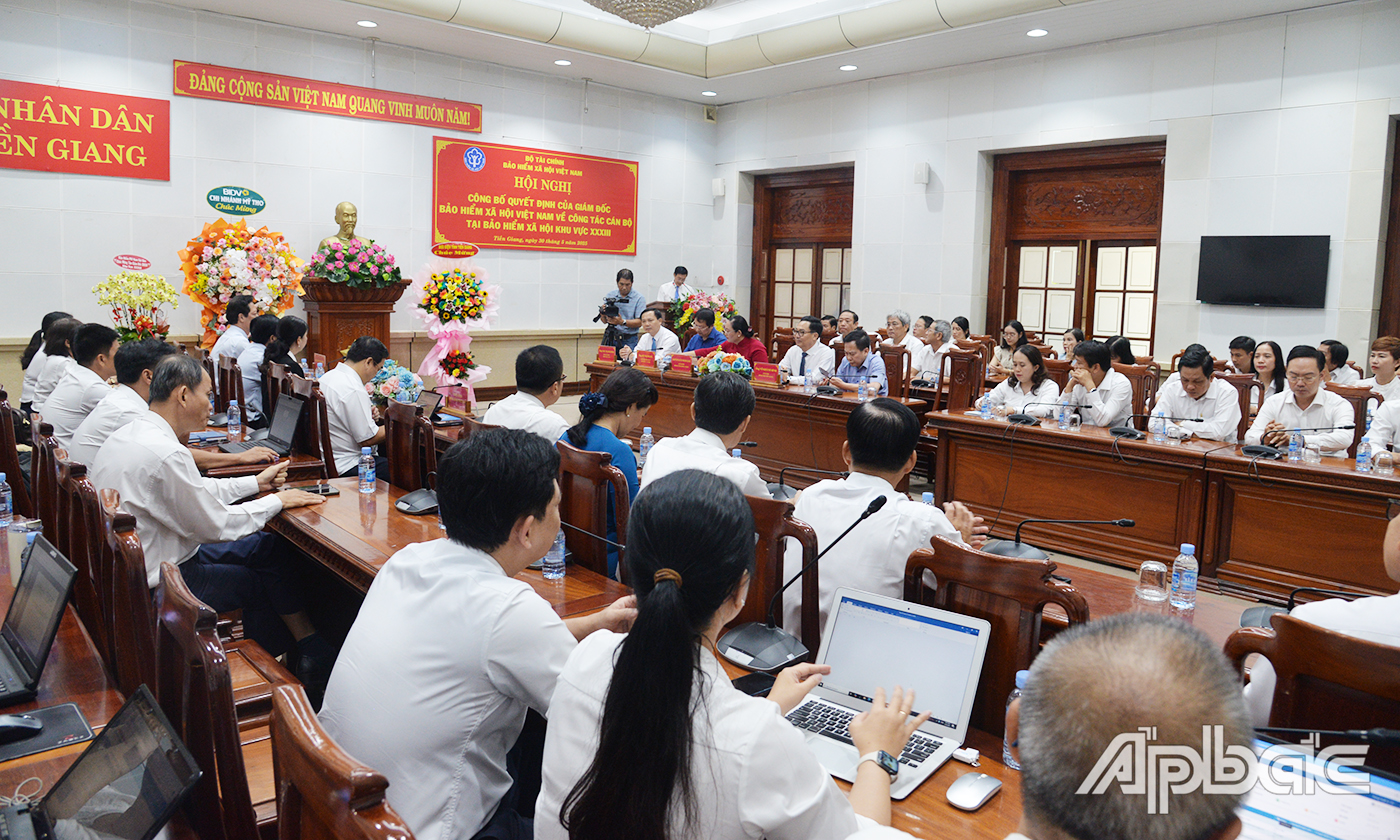 Quang cảnh hội nghị