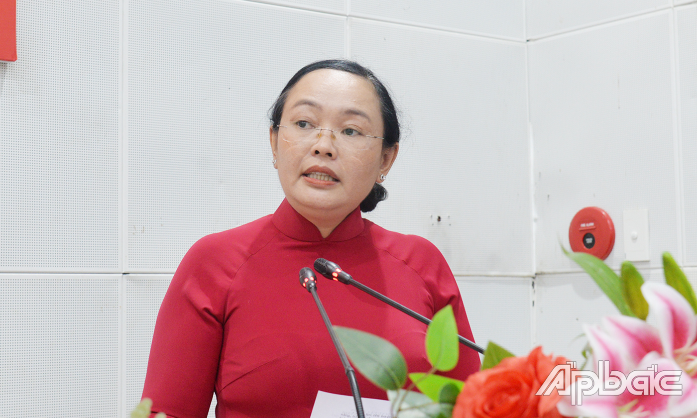 Bà 