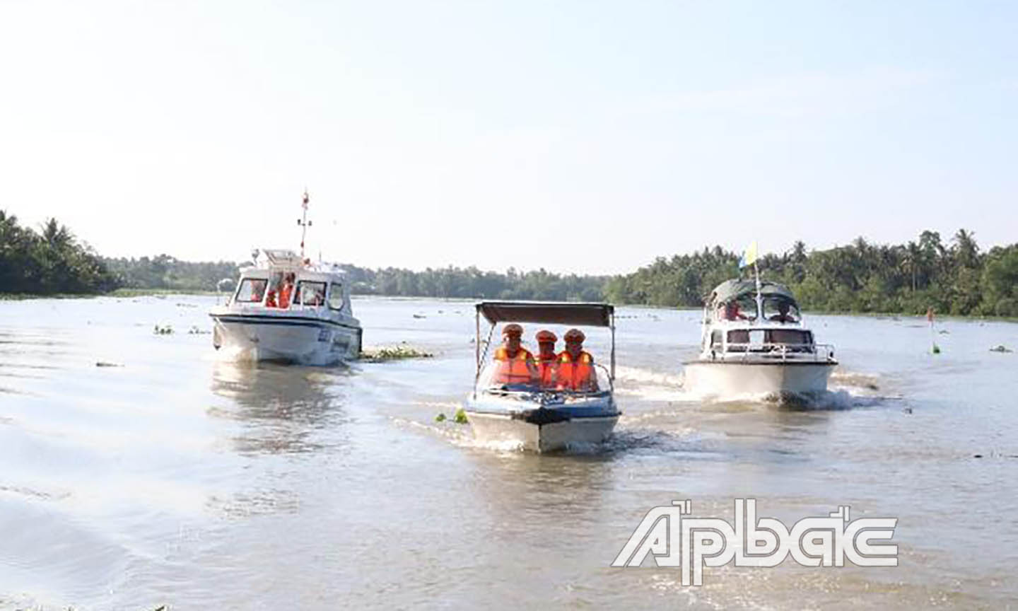 Ra quân tại Trà Vinh.