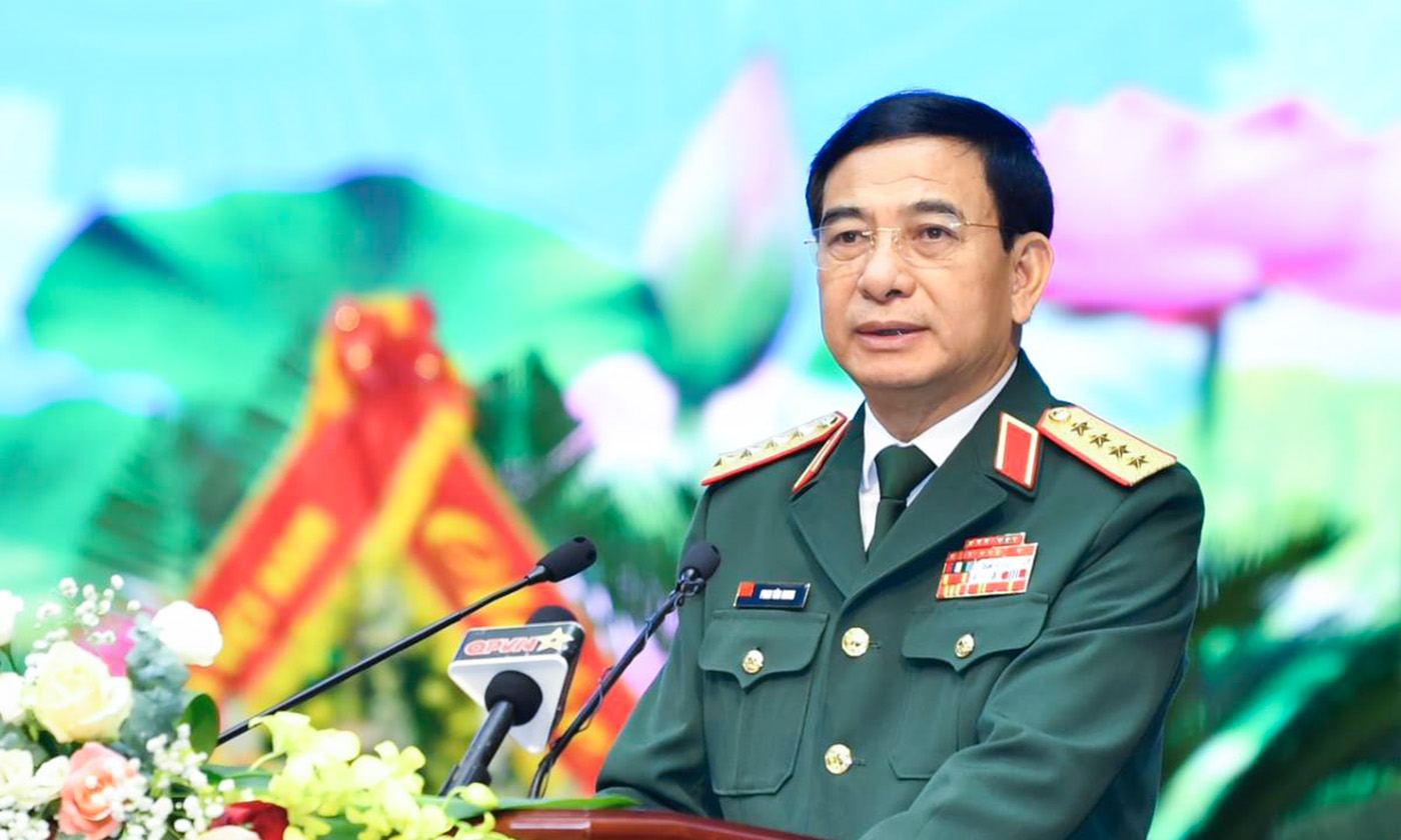 Đại tướng Phan Văn Giang, Ủy viên Bộ Chính trị, Phó Bí thư Quân ủy Trung ương, Bộ trưởng Bộ Quốc phòng.