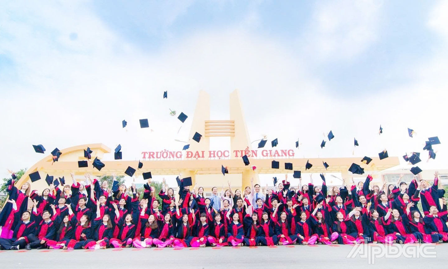 Trường Đại học Tiền Giang vươn mình bước sang tuổi 20 với nhiều thành tựu nổi bật, đóng góp vào sự phát triển kinh tế - xã hội  của tỉnh Tiền Giang. 