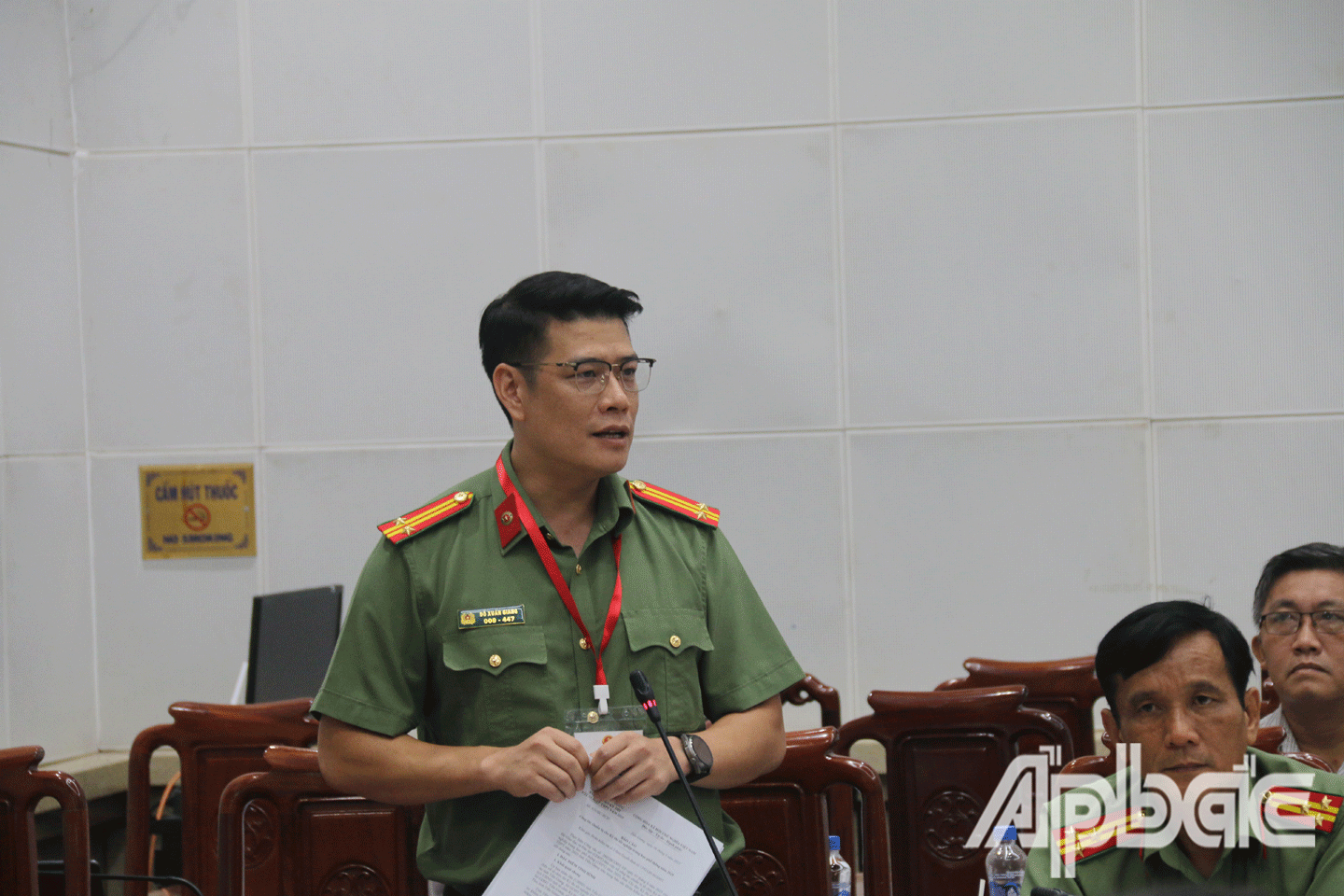 Thành viên trong đoàn phát biểu. 