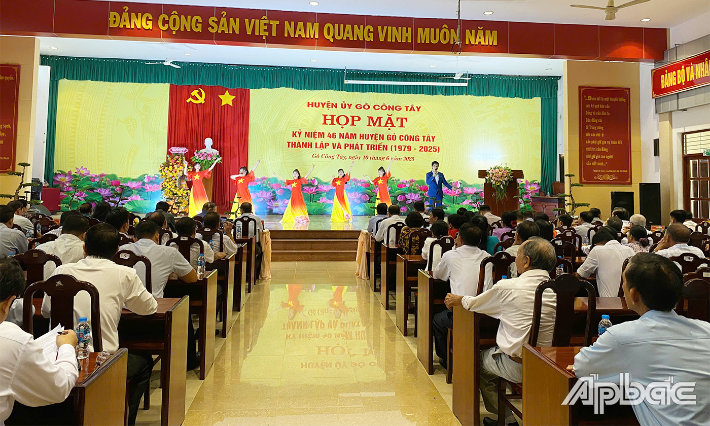 Quang cảnh họp mặt