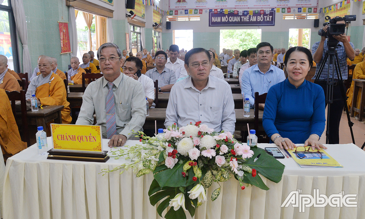Lãnh đạo tỉnh tham dự lể khai giảng khóa an cư kiết hạ Phật lịch 2569