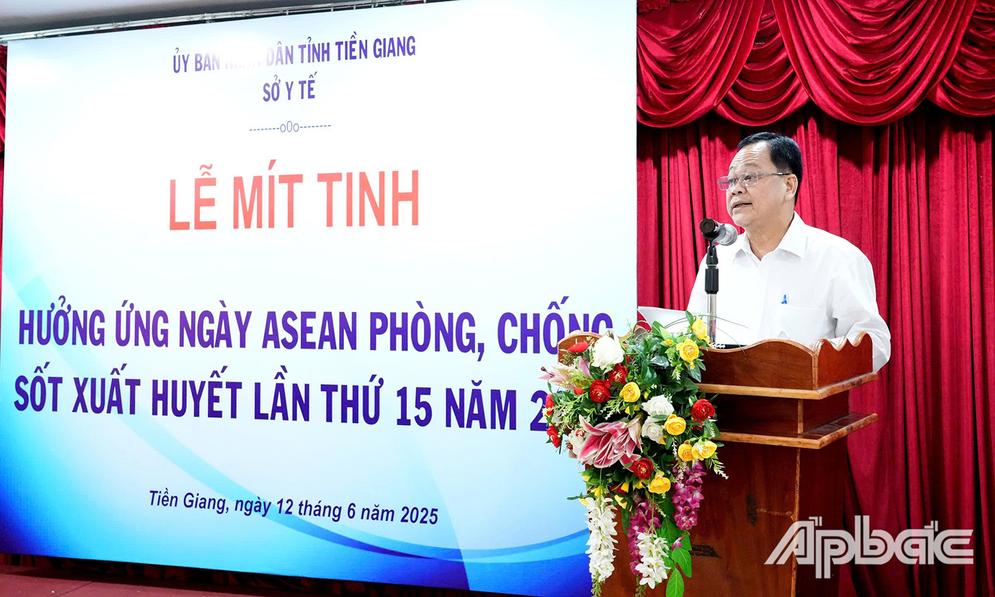 BSCK2 Nguyễn Thanh Linh, Phó Giám đốc thường trực Sở Y tế phát biểu tại mít tinh