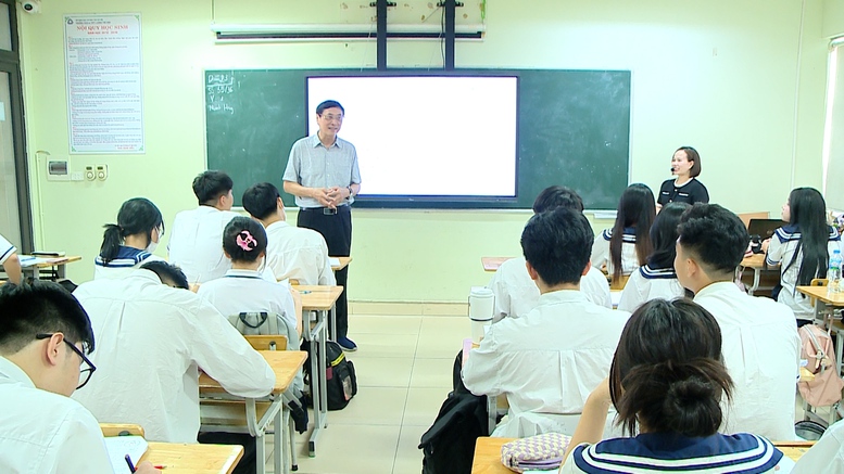 Lần đầu tiên, đạo đức nghề giáo được luật hóa bằng những quy tắc ứng xử rõ ràng trong từng mối quan hệ - Ảnh: VGP/Thu Trang