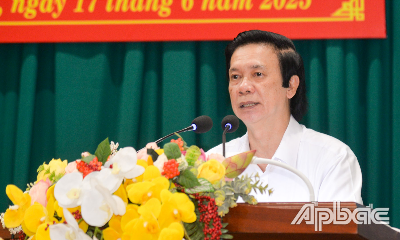 Đồng chí Nguyễn Văn Danh phát biểu tại hội nghị.