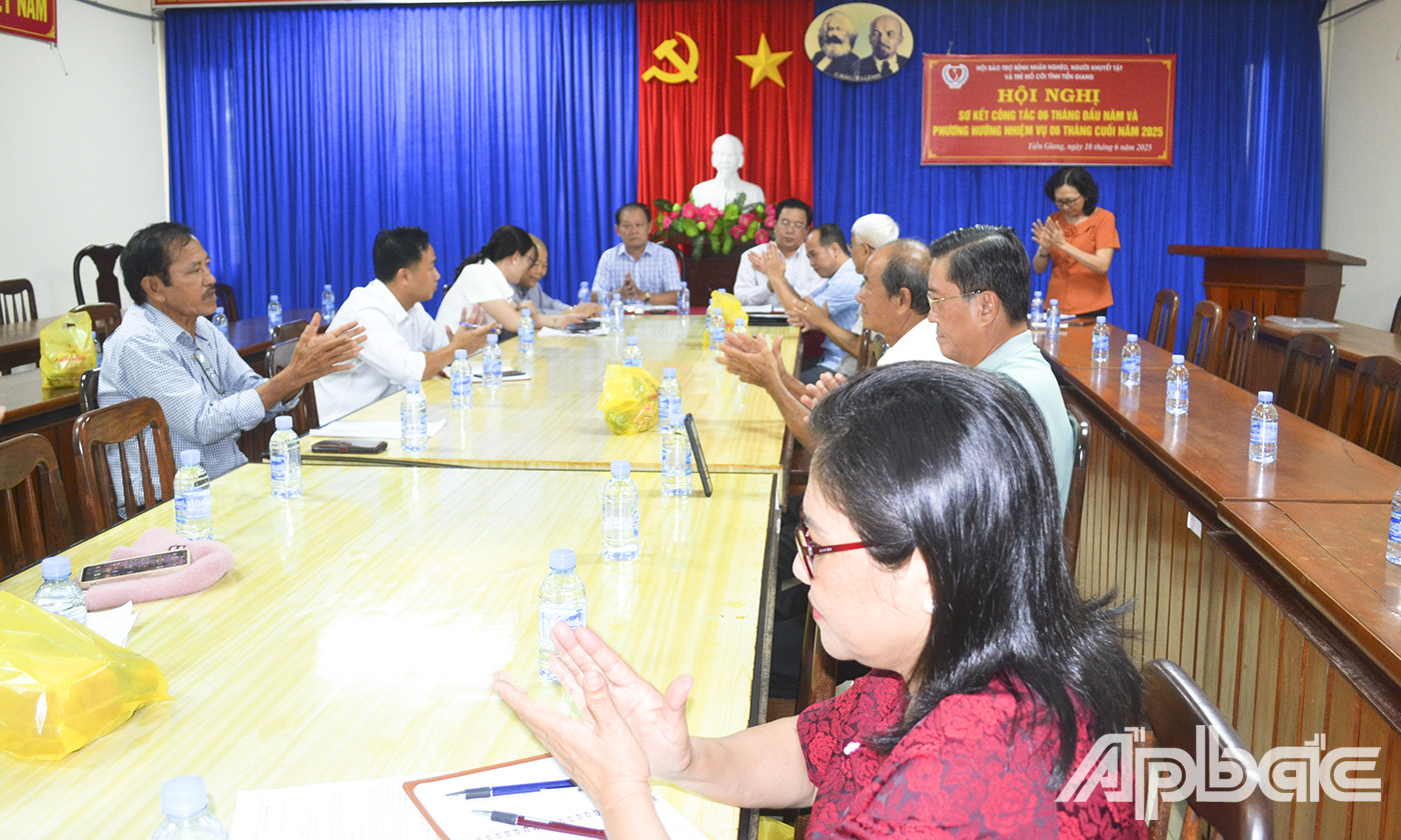 Quang cảnh hội nghị.