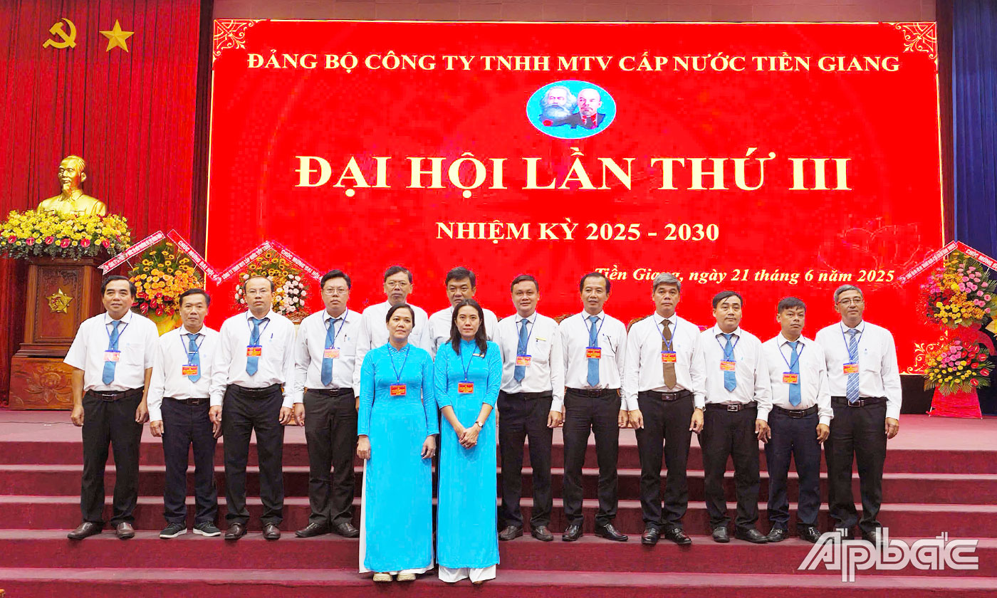 Ban Chấp hành Đảng bộ Công ty nhiệm kỳ 2025 - 2035 ra mắt trước đại hội.