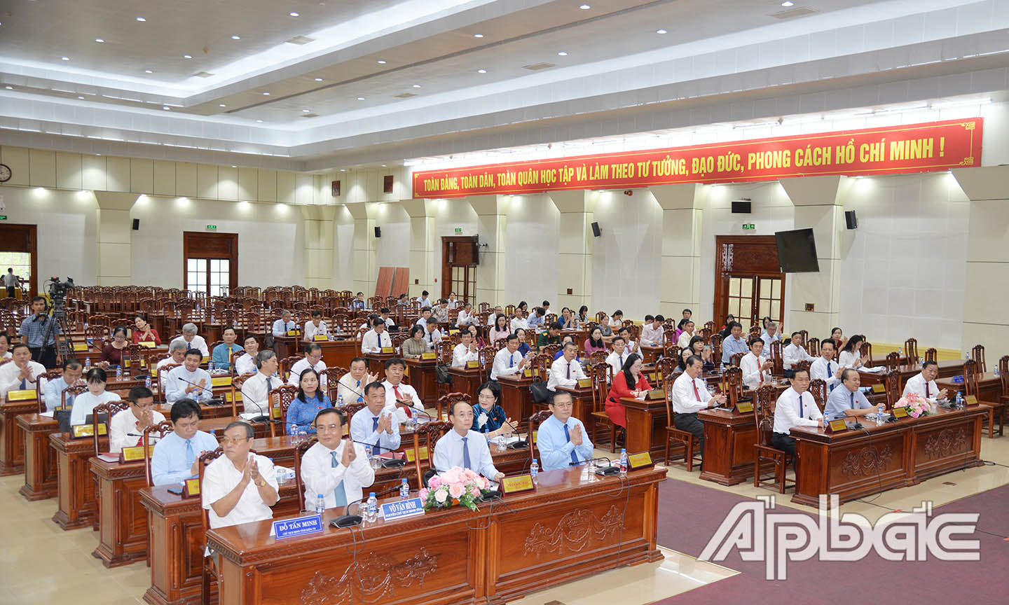 Quang cảnh Kỳ họp