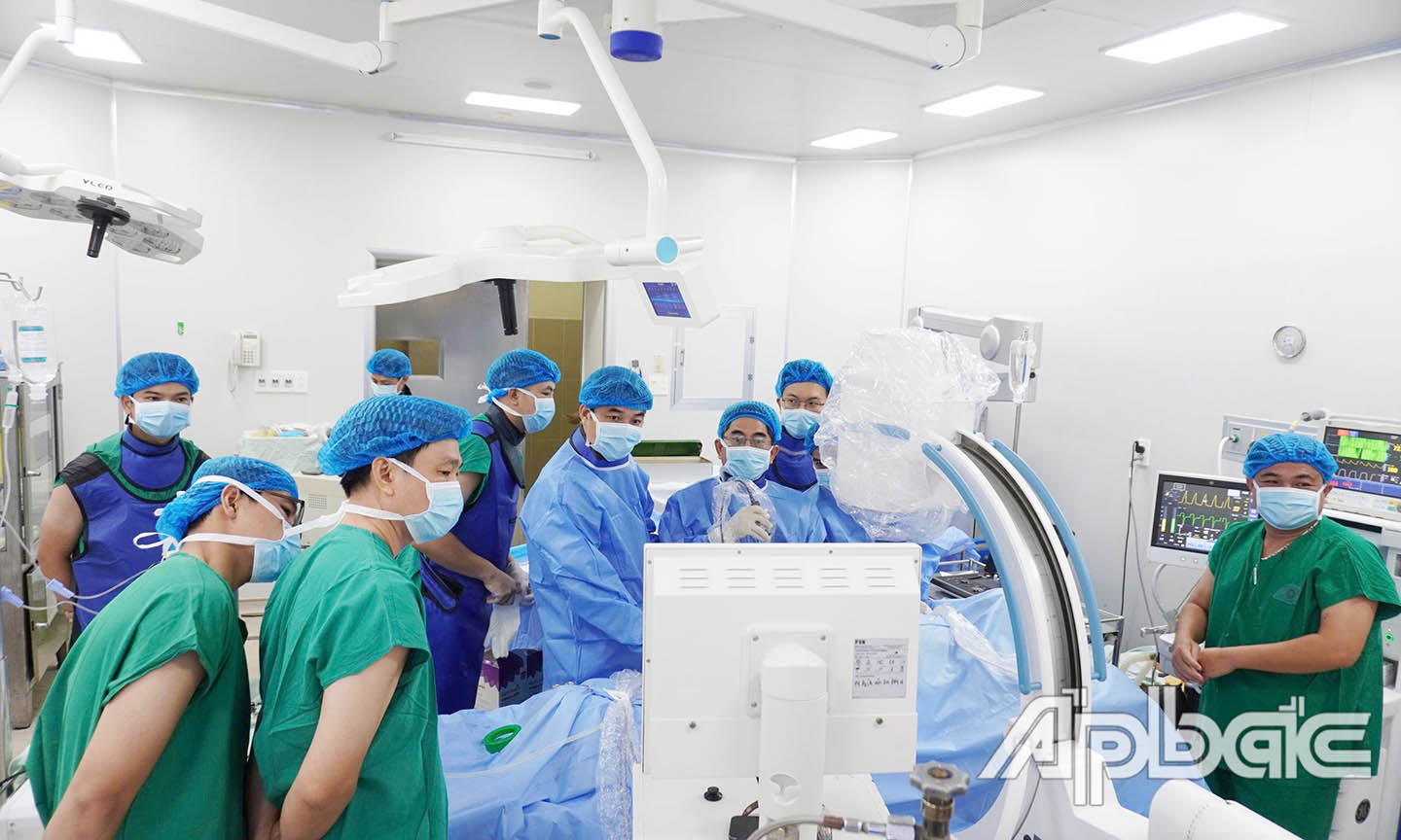 Bệnh viện quân y 120 áp dụng thành công kỹ thuật tán sỏi qua da