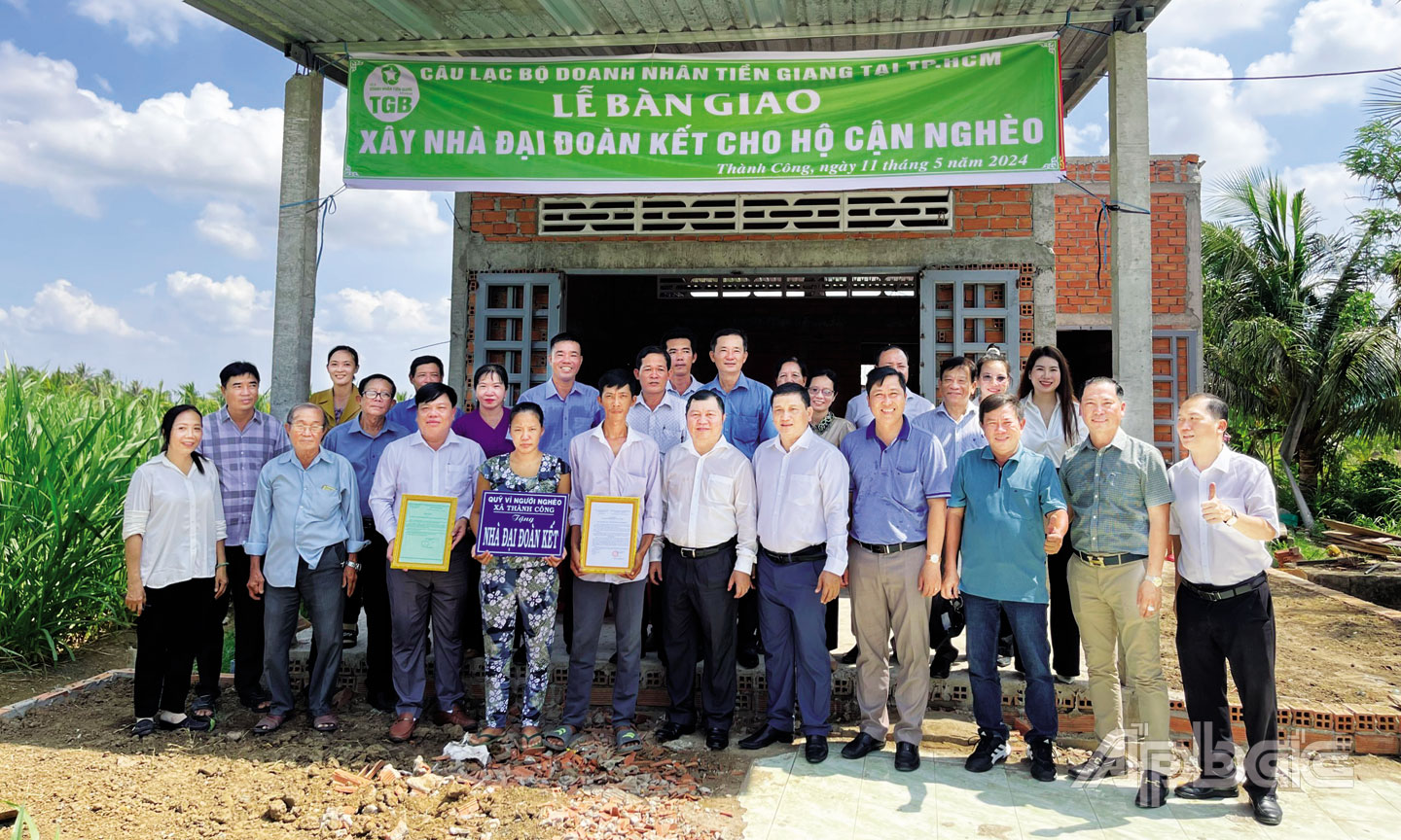 TGB trao nhà đại đoàn kết cho người dân có hoàn cảnh khó khăn tại huyện Gò Công Tây.