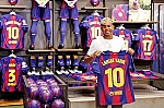 Yamal mang áo số 10 ở Barca: Vinh dự và áp lực