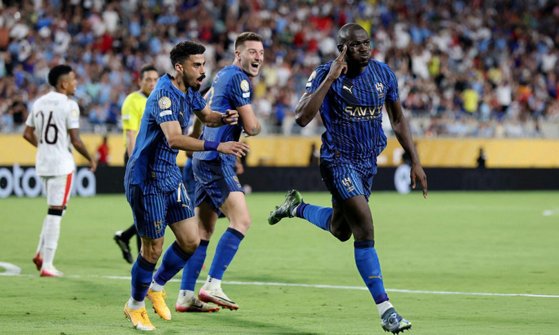 Man City gục ngã trước đại diện châu Á sau màn rượt đuổi kịch tính