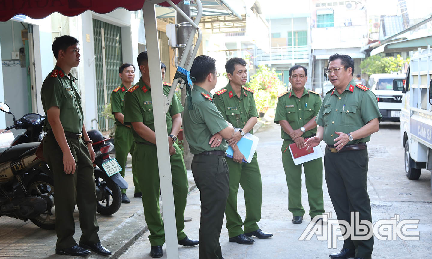 Giám đốc Công an tỉnh Đồng Tháp: Kiểm tra công tác sẵn sàng chiến đấu của Công an cơ sở