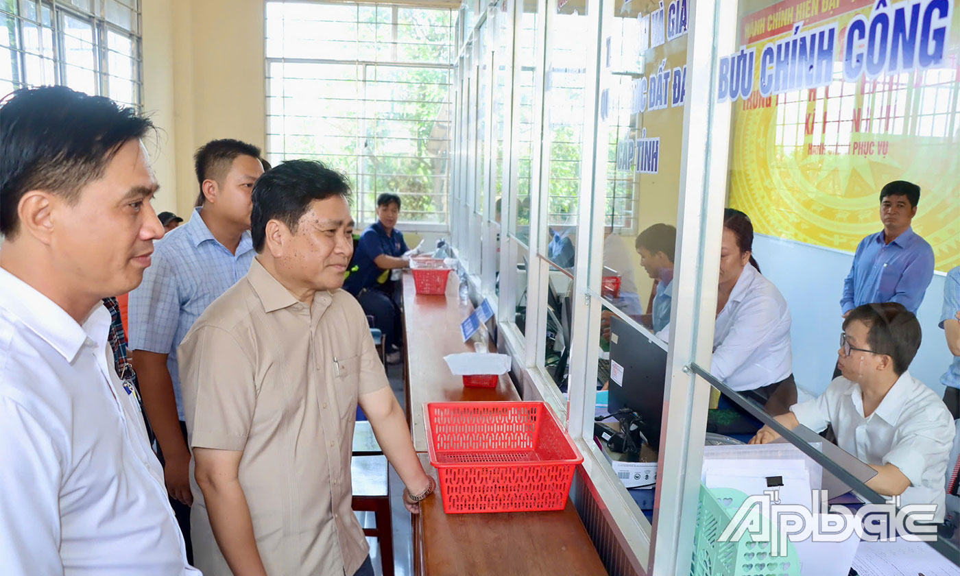 Không để chậm trễ trong giải quyết thủ tục hành chính cho người dân