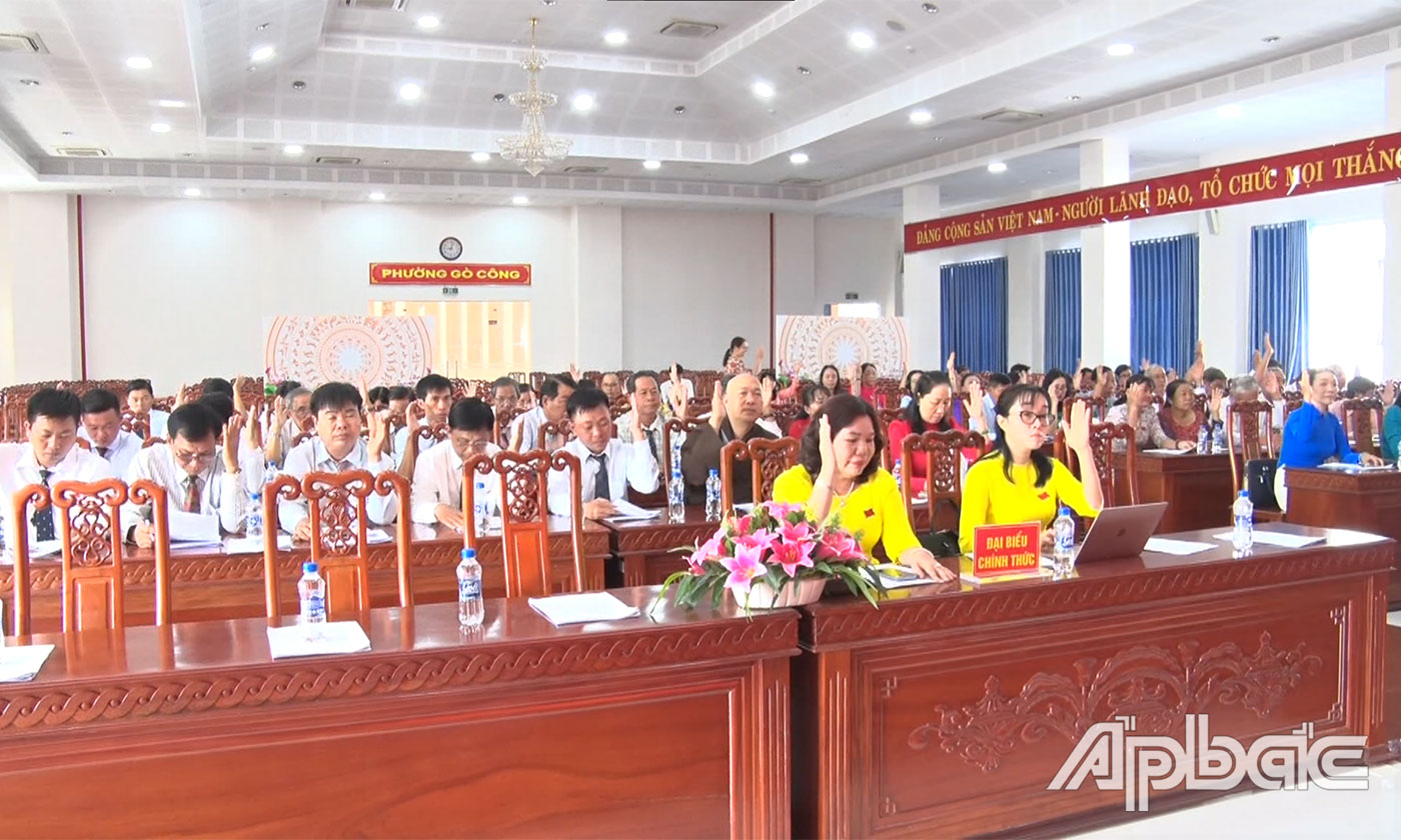 Quang cảnh kỳ họp HĐND phường Gò Công khoá 1.