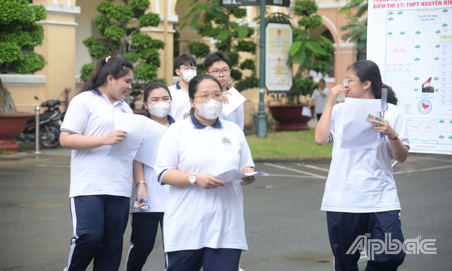  Thí sinh dự thi Kỳ thi tốt nghiệp THPT năm 2025 tại điểm thi Trường THPT Nguyễn Đình Chiểu. 