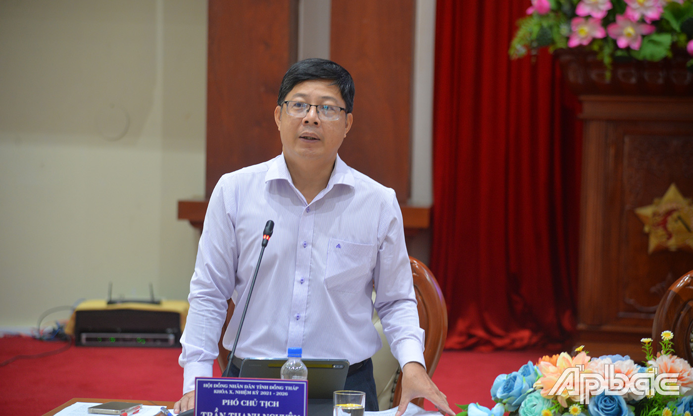 Đồng chí Trần Thanh Nguyên điều hành thảo luận