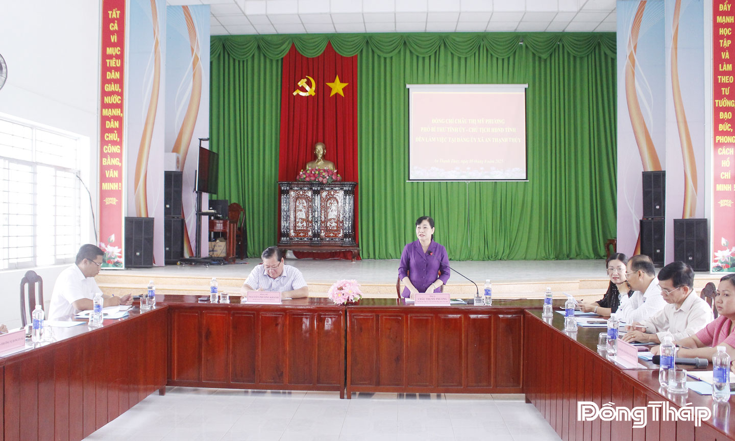 Đồng chí Châu Thị Mỹ Phương, Phó Bí thư Tỉnh ủy, Chủ tịch Hội đồng nhân dân tỉnh đến làm việc với Ban Thường vụ Đảng ủy xã An Thạnh Thủy về công tác chuẩn bị tổ chức Đại hội đại biểu Đảng bộ xã An Thạnh Thủy lần thứ I, nhiệm kỳ 2025 - 2030.